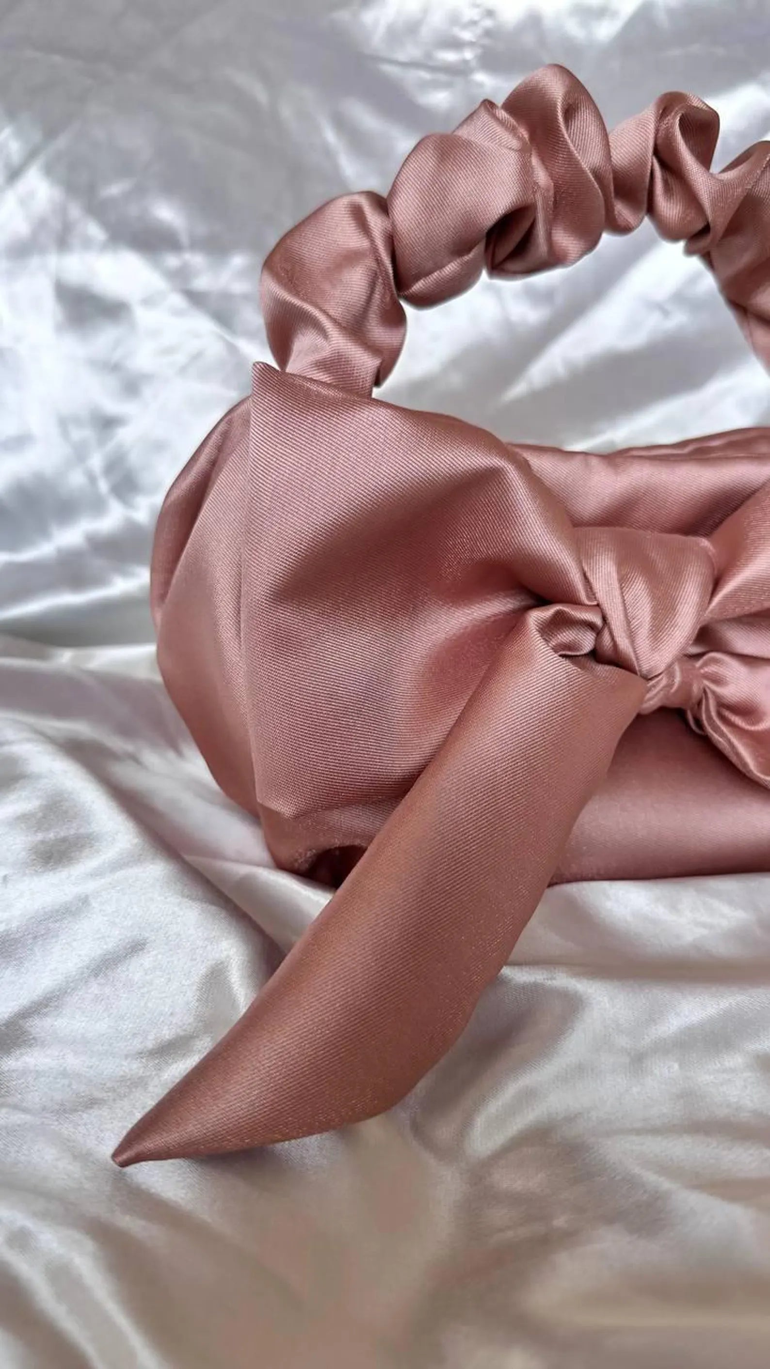 Pochette de soirée en satin avec nœud, sac de cocktail, sac à main élégant en satin, sac de mariage, petit sac fait main pour événement