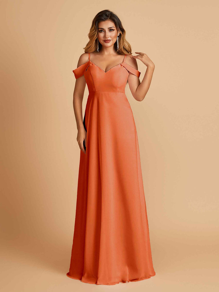 Robe longue en mousseline de soie épaules dénudées col en V