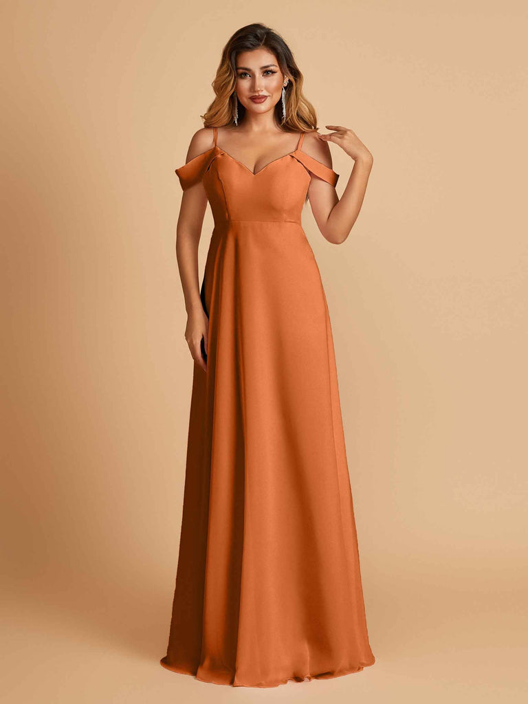Robe longue en mousseline de soie épaules dénudées col en V