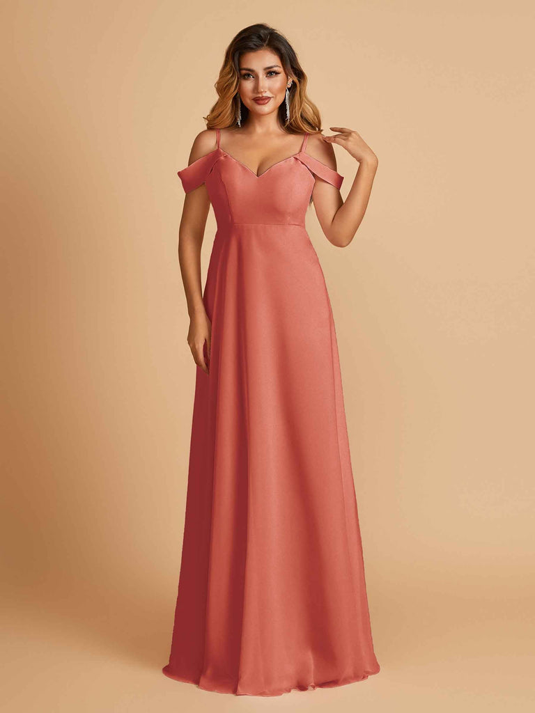 Robe longue en mousseline de soie épaules dénudées col en V