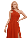 Robe de demoiselle d'honneur longue en mousseline de soie asymétrique et sexy