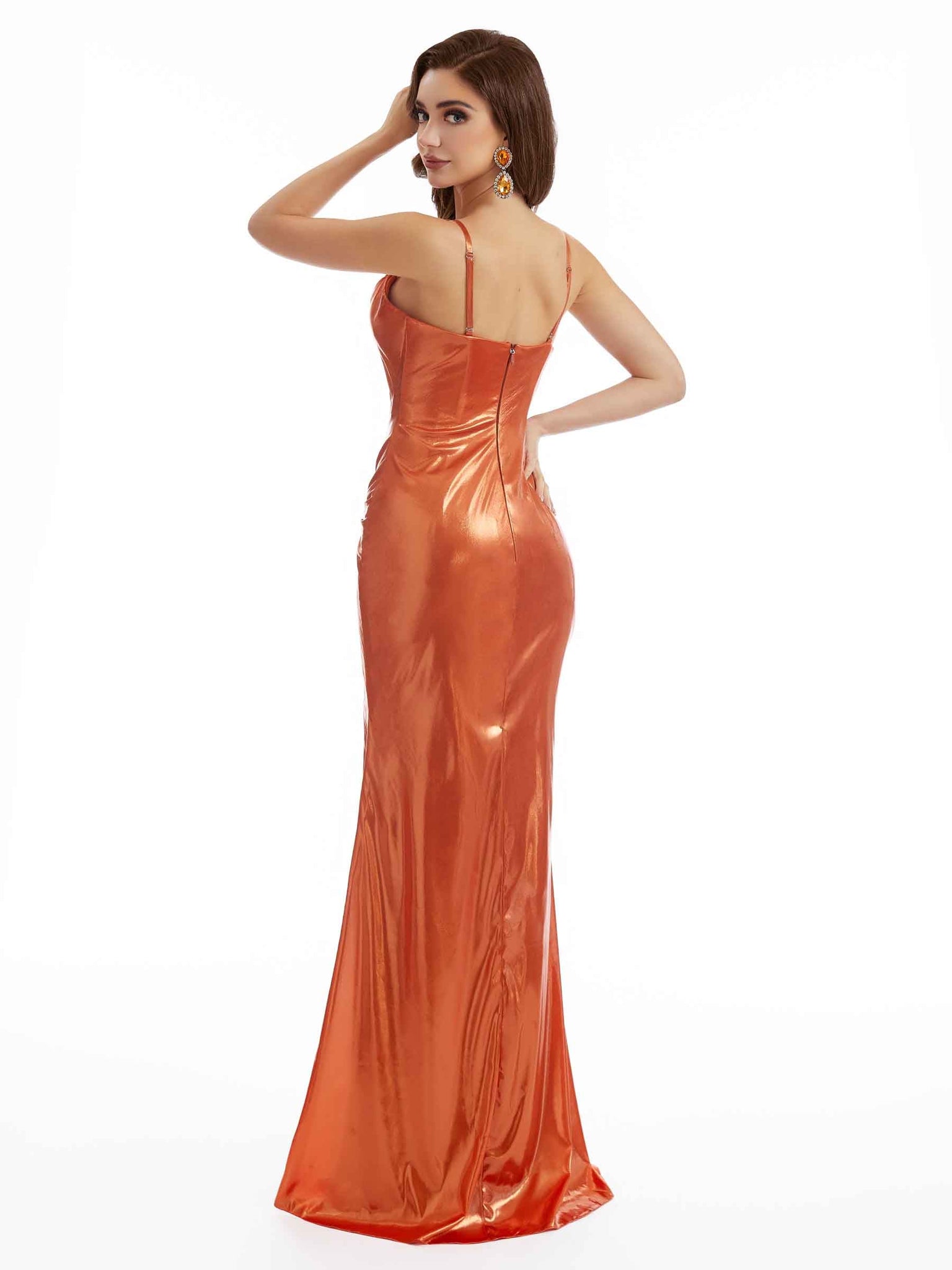Robe demoiselle d'honneur longue métallique sexy à bretelles spaghetti fente latérale