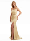 Robe de demoiselle d'honneur longue en satin extensible asymétrique fendue