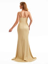 Robe de demoiselle d'honneur longue en satin extensible asymétrique fendue