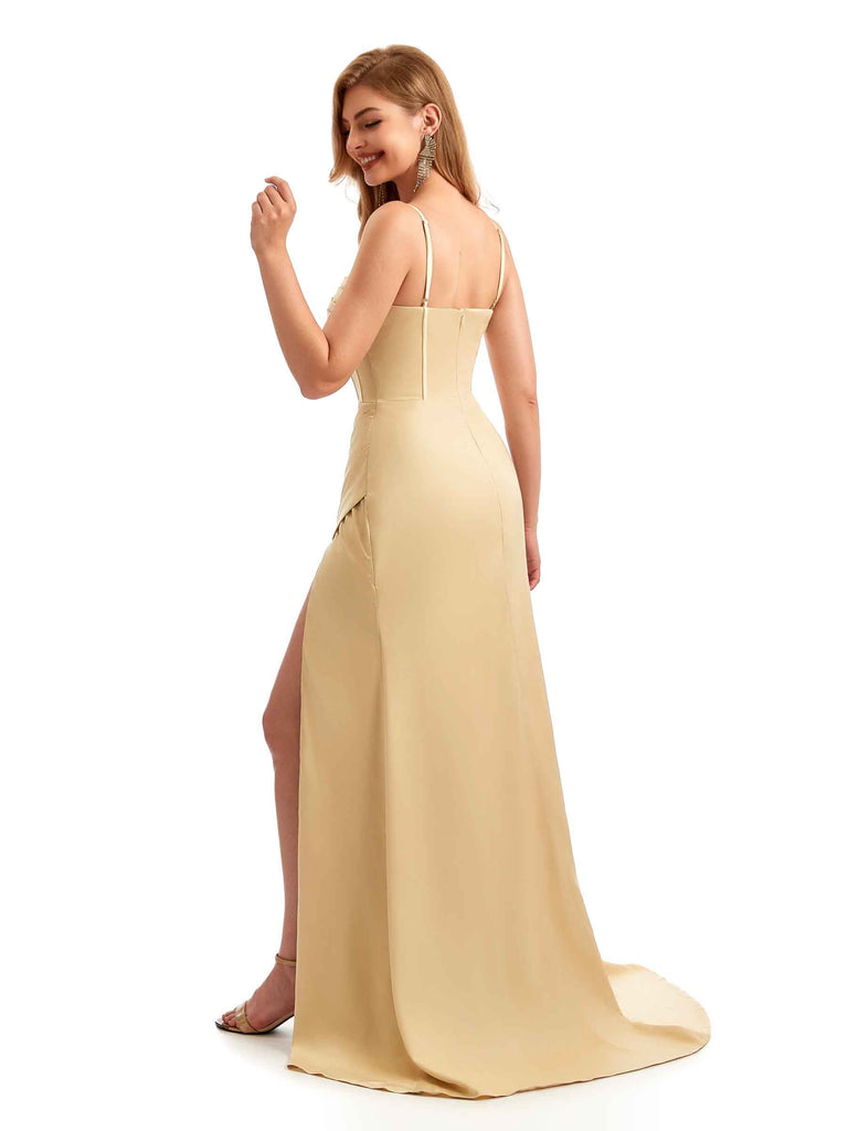 Robe de demoiselle d'honneur longue sirène élégante satin extensible à bretelles spaghetti fente