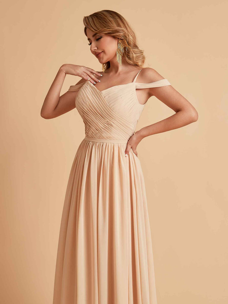 Robe élégante en mousseline trapèze épaules dénudées col en V