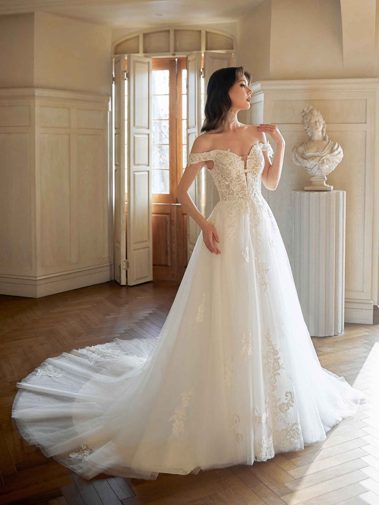 Robes de mariée longues en dentelle élégantes à épaules dénudées A-line Maxi