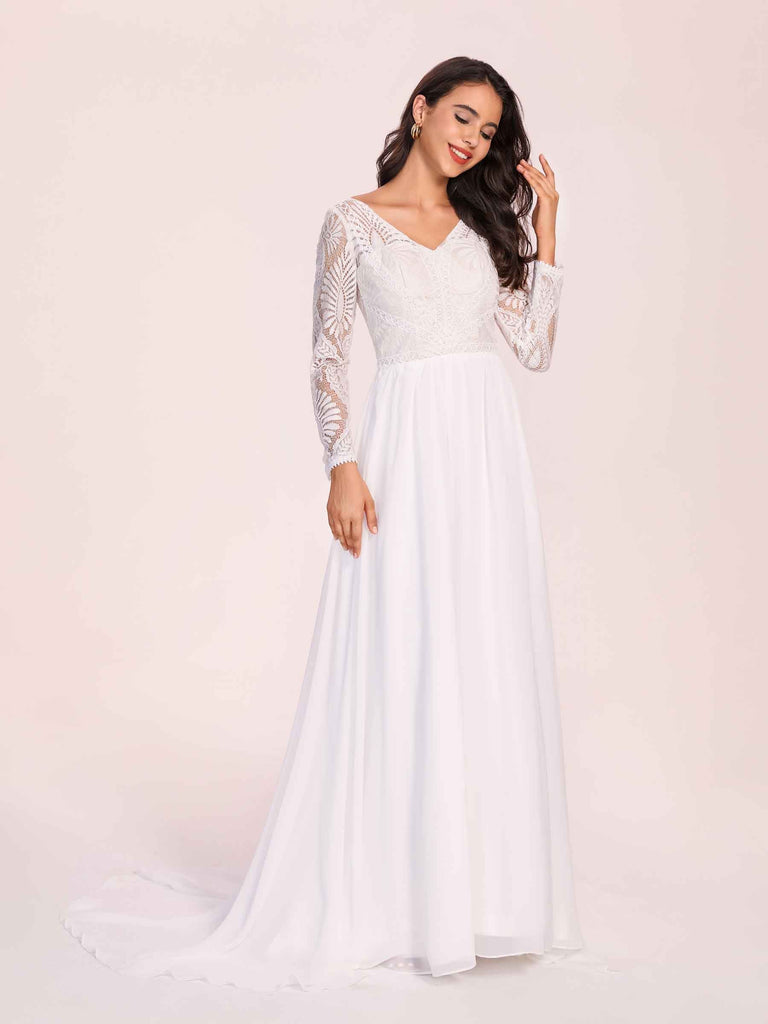 Robe de mariée bohème à manches longues col en V, dos nu en dentelle trapèze