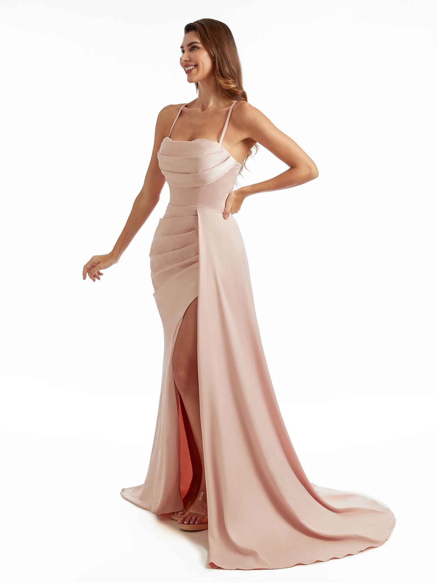 Robe demoiselle d'honneur longue en satin plissée à bretelles spaghetti fendues