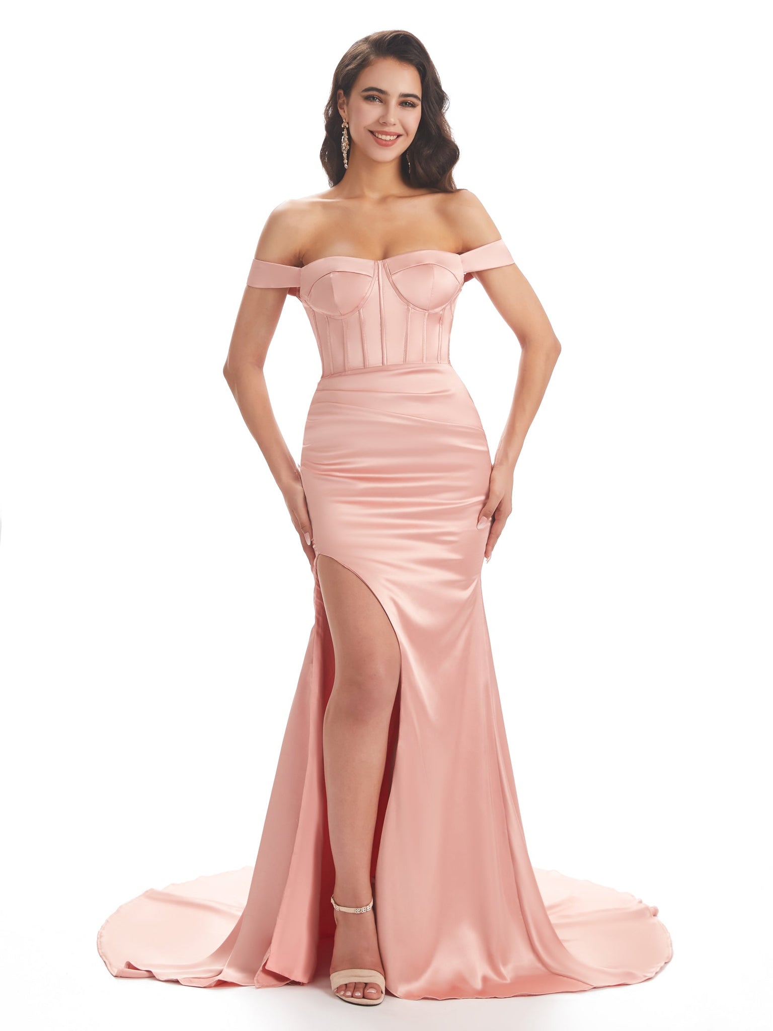 Tenue femme pour mariage A-ligne longues satin doux fente