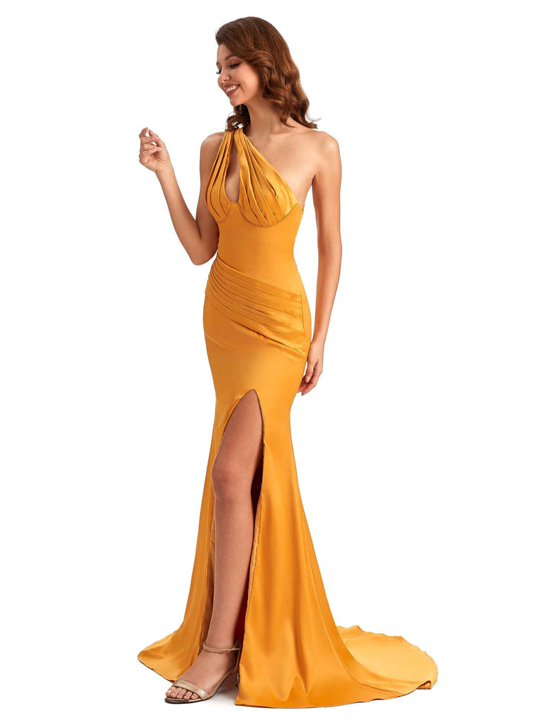 Robe longue en satin unique en satin à fente latérale élégante et sirène une épaule