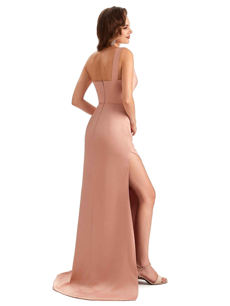 Robe de soirée longue satin sexy asymétrique épaule dénudée fente latérale sirène unique