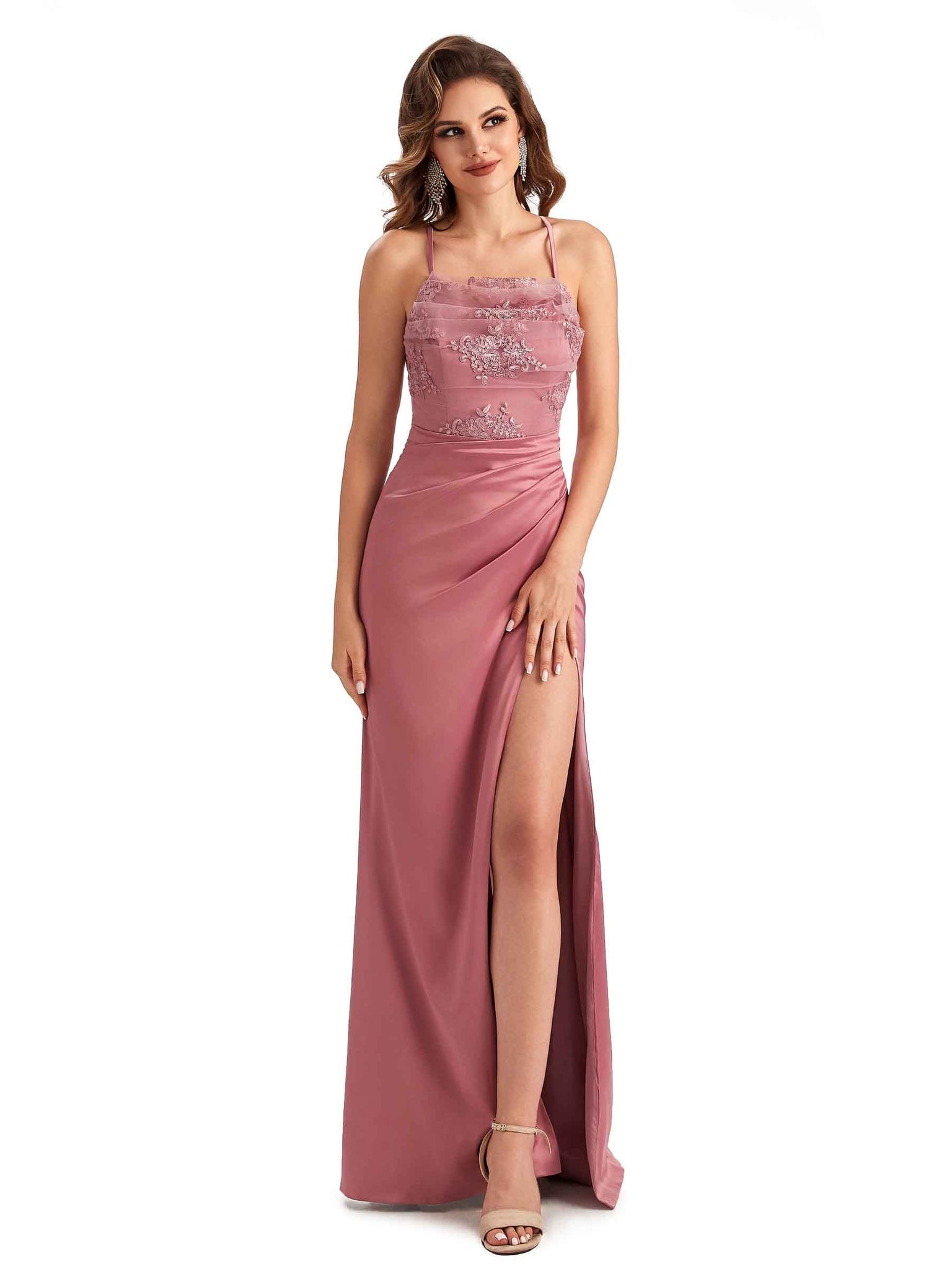 Robe invitée mariage longue en satin soyeux avec fente et dentelle sirène sexy dos nu