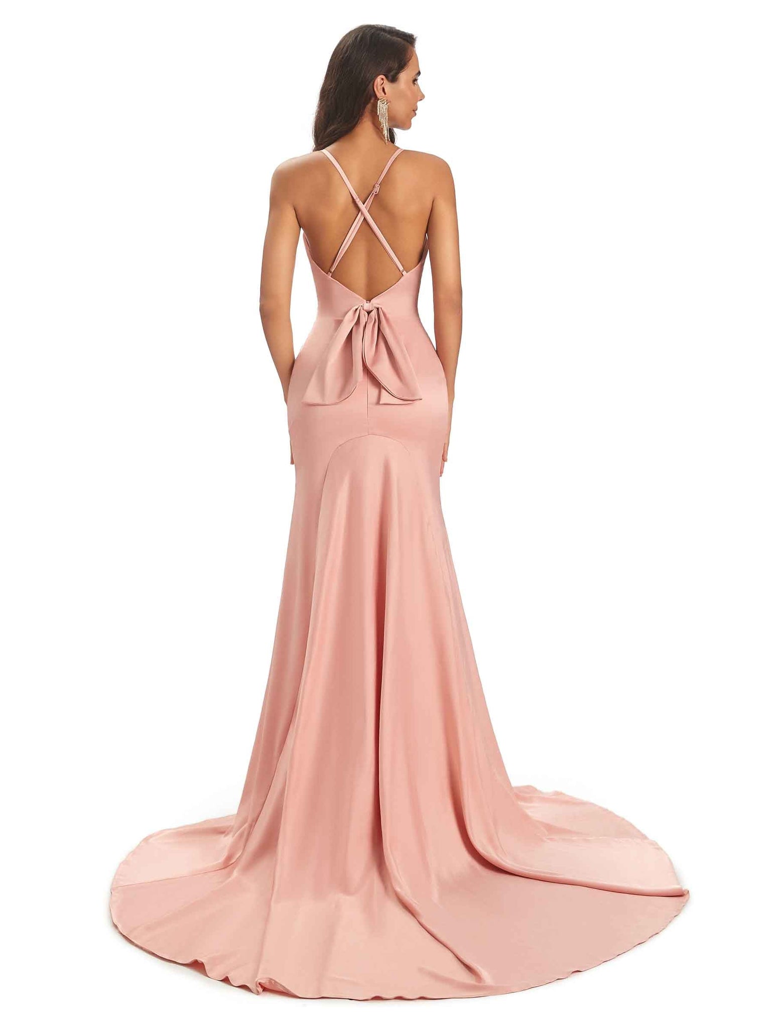 Robes de demoiselle d'honneur élégantes à bretelles spaghetti col maxi sirène
