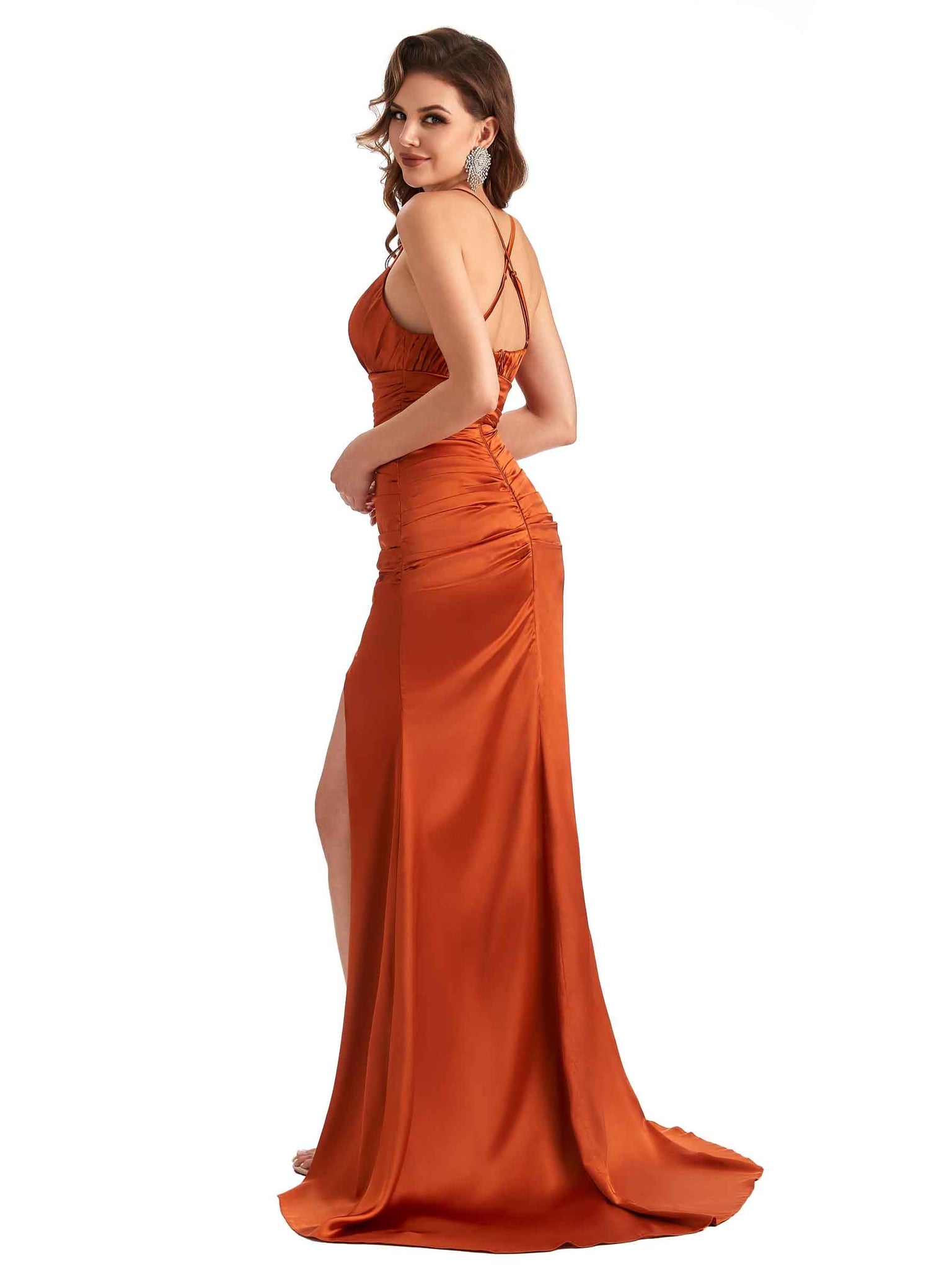 Robe de demoiselle d'honneur longue en satin doux à bretelles spaghetti fente sexy