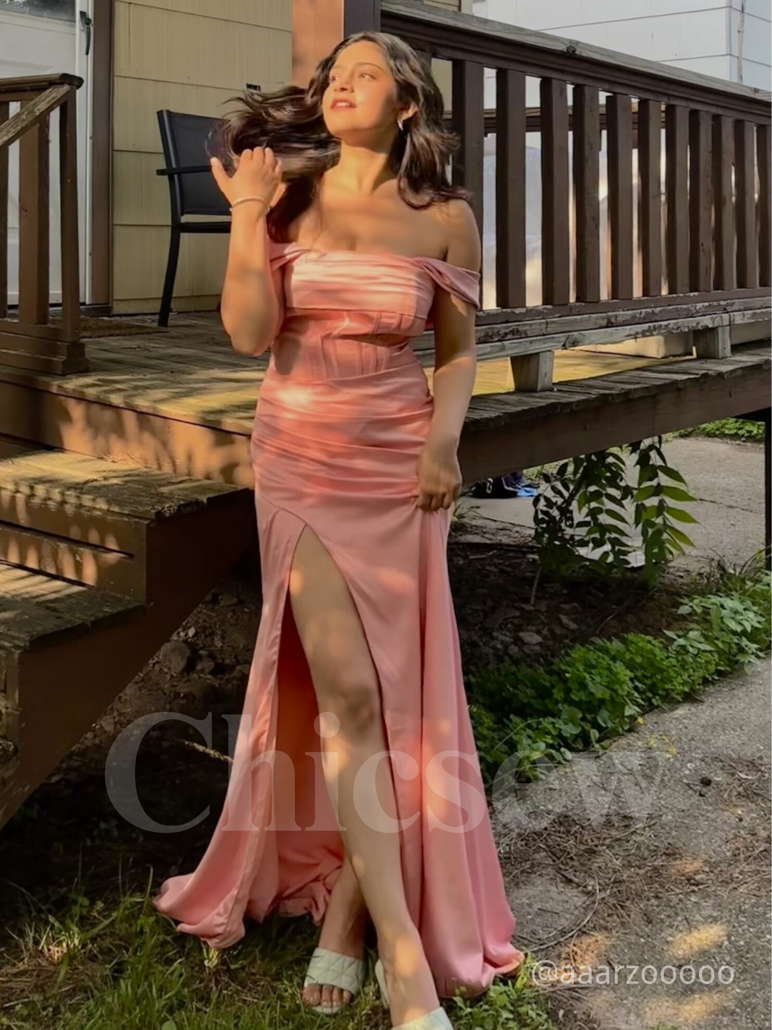 Tenue femme pour mariage A-ligne longues satin doux fente