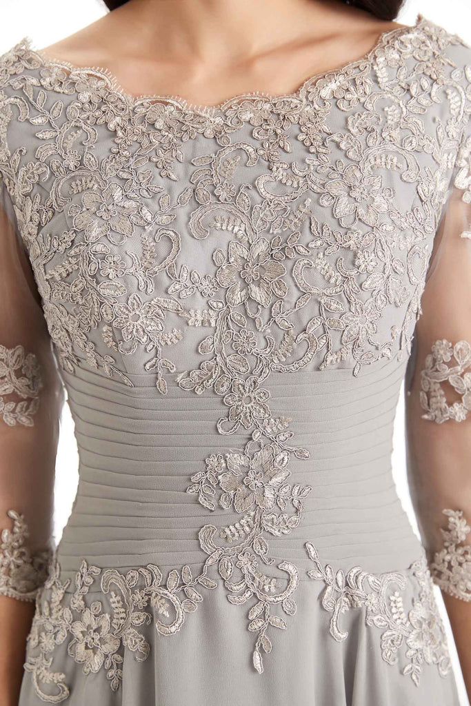 Élégant Scoop dentelle mousseline demi manches longueur genou courte mère des robes de mariée