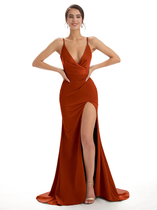 Robes de demoiselle d'honneur longues sirène rouille dépareillée fente latérale